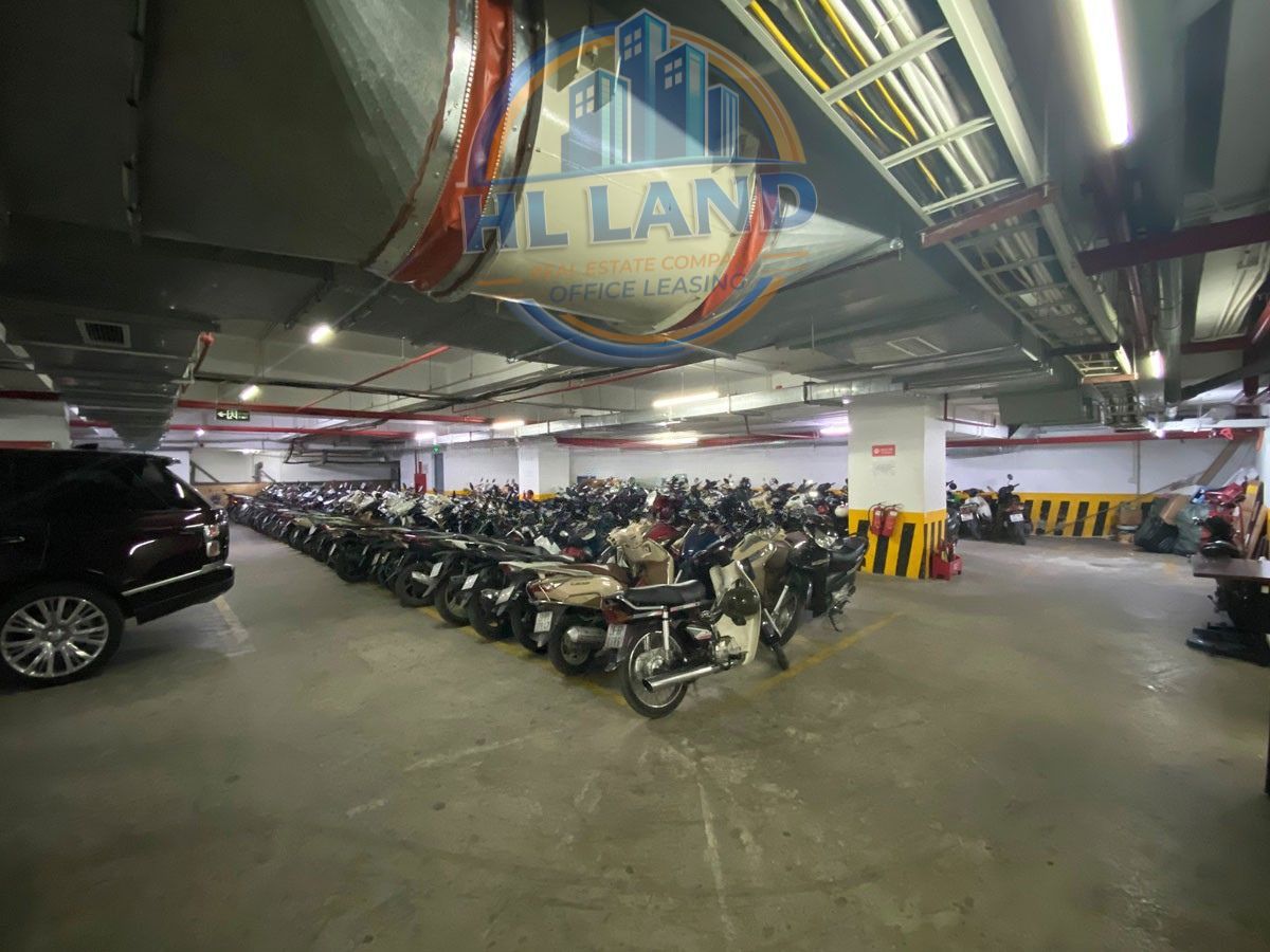 Hầm gửi xe rộng rãi của tòa Richy Tower