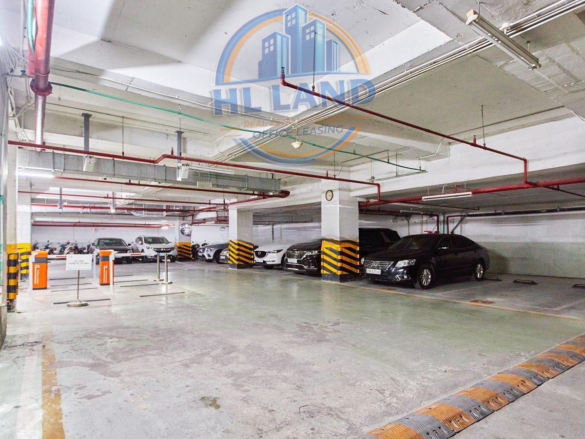 Hầm gửi xe rộng rãi của tòa nhà TTC Tower