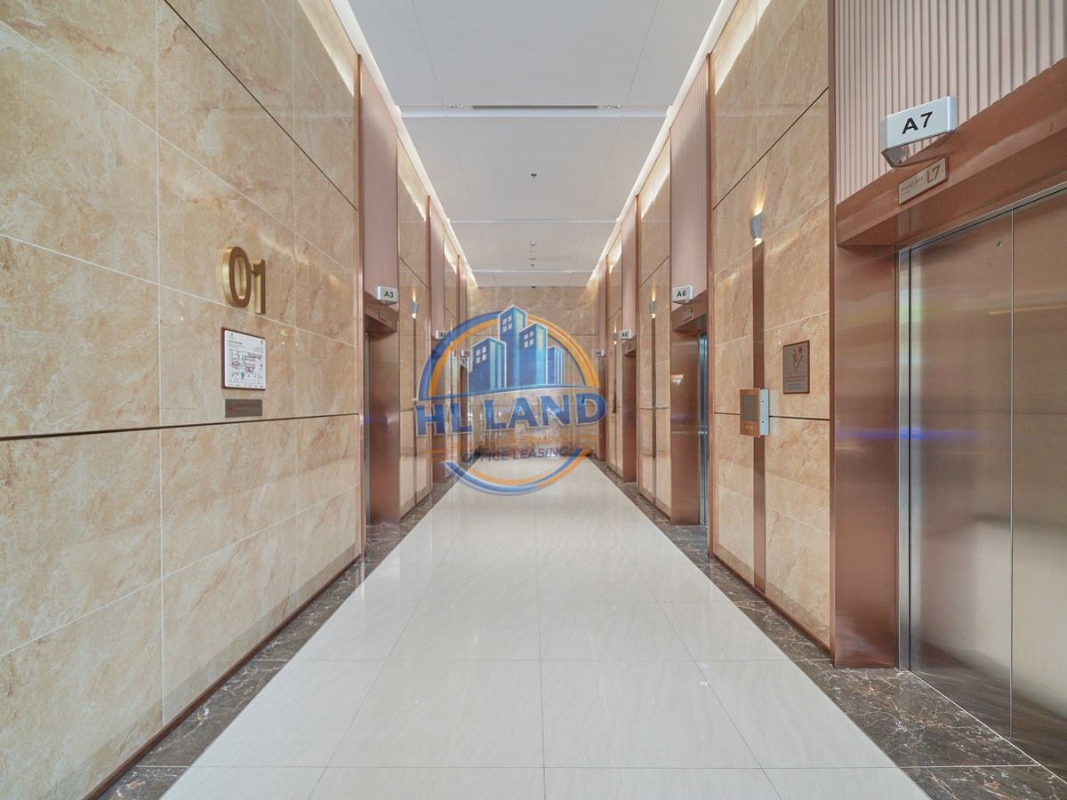 Thang máy tốc độ cao của tòa BRG Diamond Park Plaza