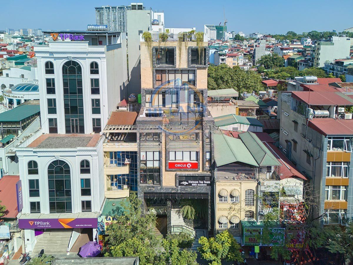 TVL Building có quy mô lớn với thiết kế hiện đại, kiến trúc sang trọng
