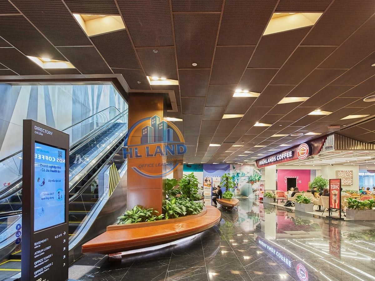 Tòa nhà Capital Place nổi bật với thiết kế và cách bày trí hiện đại, sang trọng