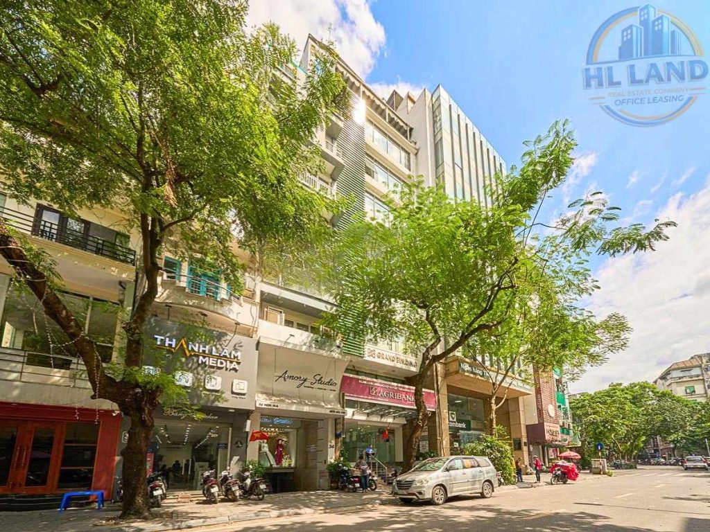 tìm thuê văn phòng grand building 30 - 32 hòa mã