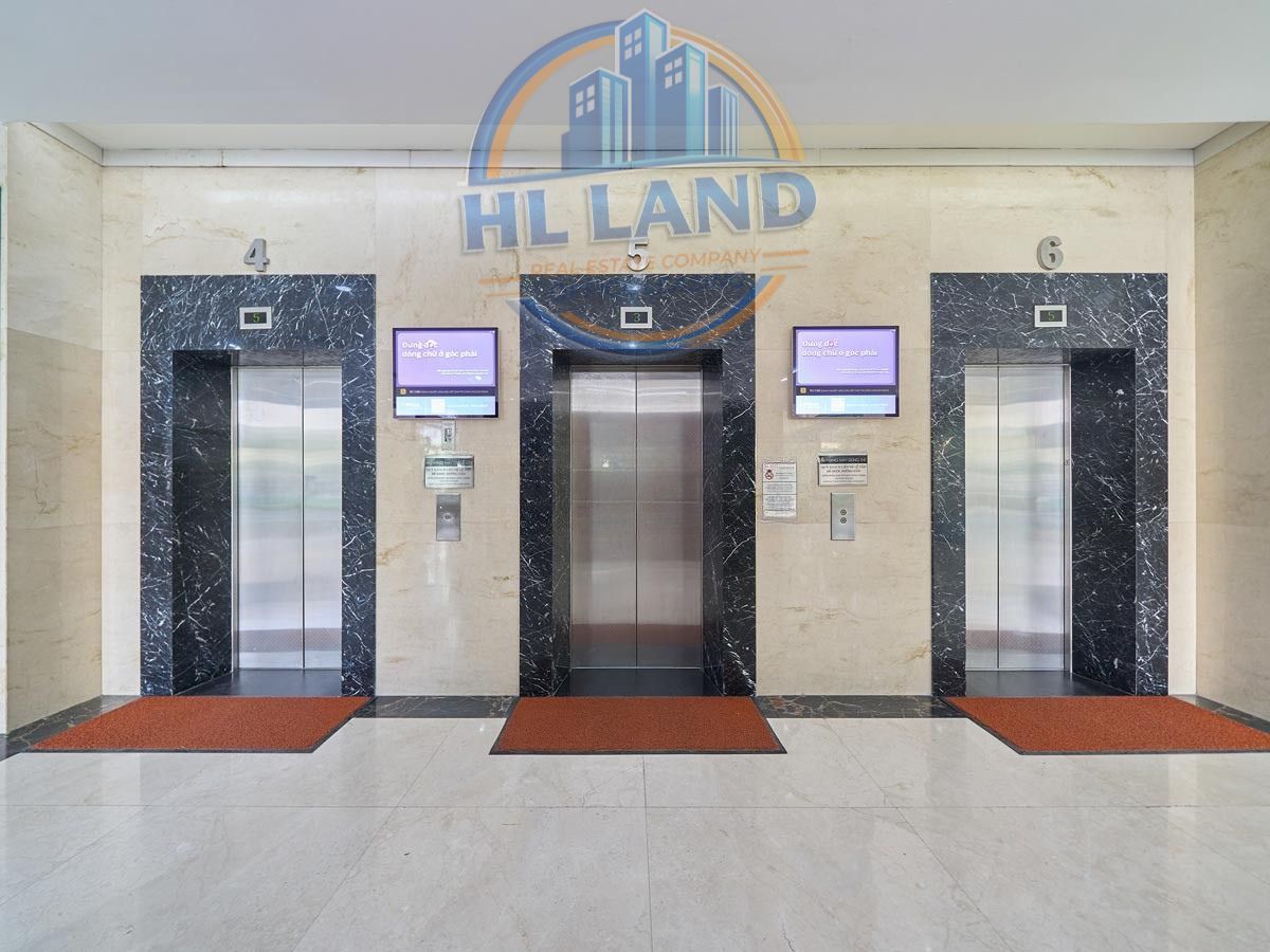 Thang máy với sức chứa lớn của tòa Star Tower