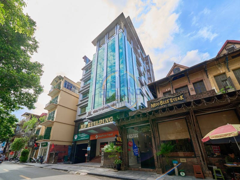 Thiết kế kiến trúc và tiêu chuẩn văn phòng tại HD Building