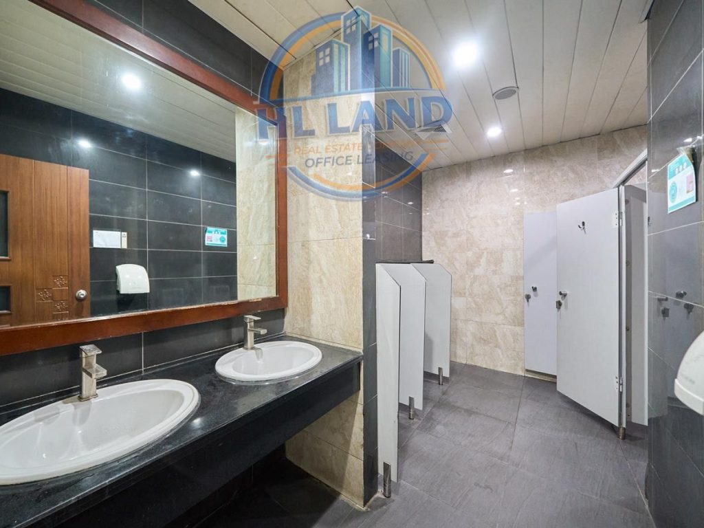 Văn phòng trống tại Tòa nhà Star Tower Cầu Giấy