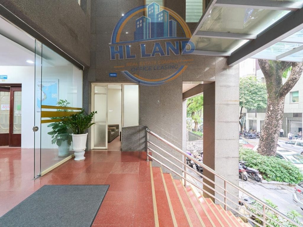 văn phòng trống tòa nhà báo tiền phong hà nội