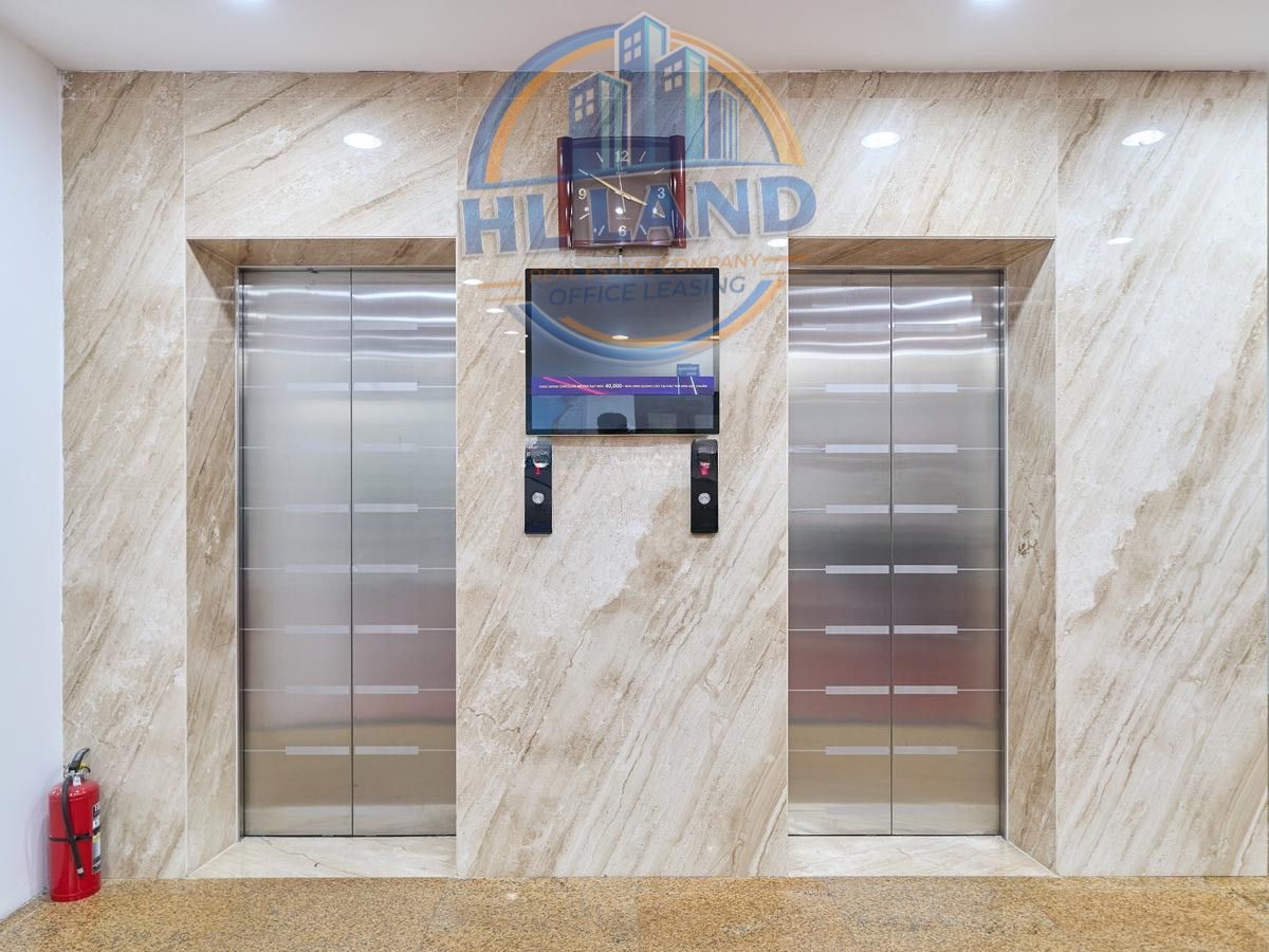 Hệ thống thang máy tốc độ cao của Tòa nhà Báo Tiền Phong