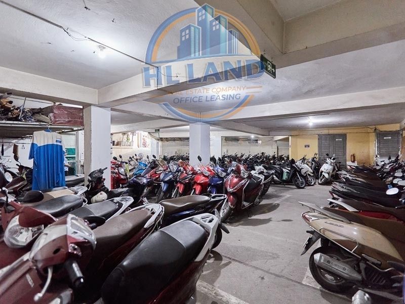 Hầm đỗ xe rộng rãi của Tòa nhà Trần Phú