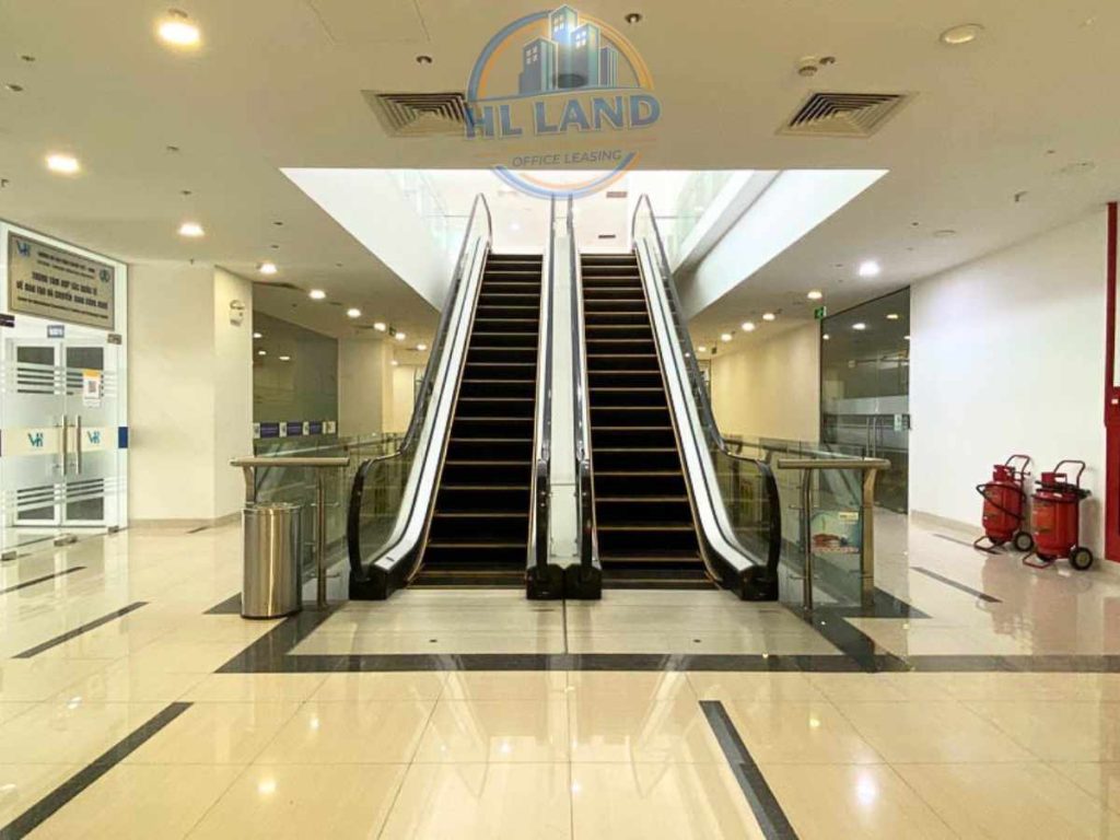 tìm thuê văn phòng hanoi center point lê văn lương