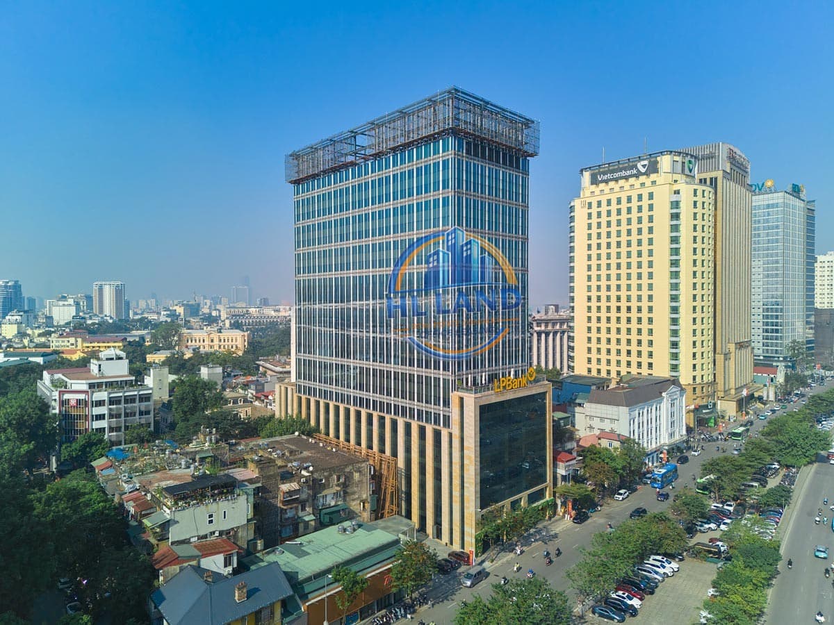 Doanh nghiệp so sánh ít nhất 3 tòa nhà văn phòng hạng A