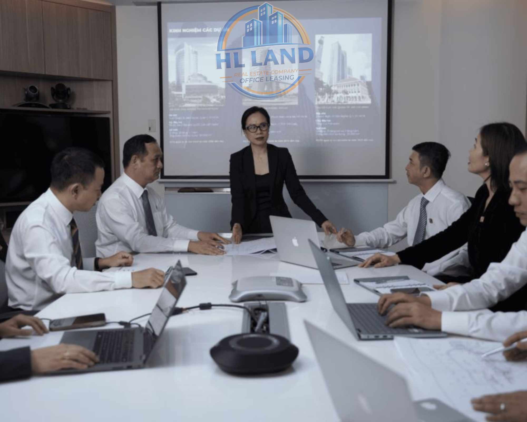 Công ty tài chính, tư vấn và dịch vụ