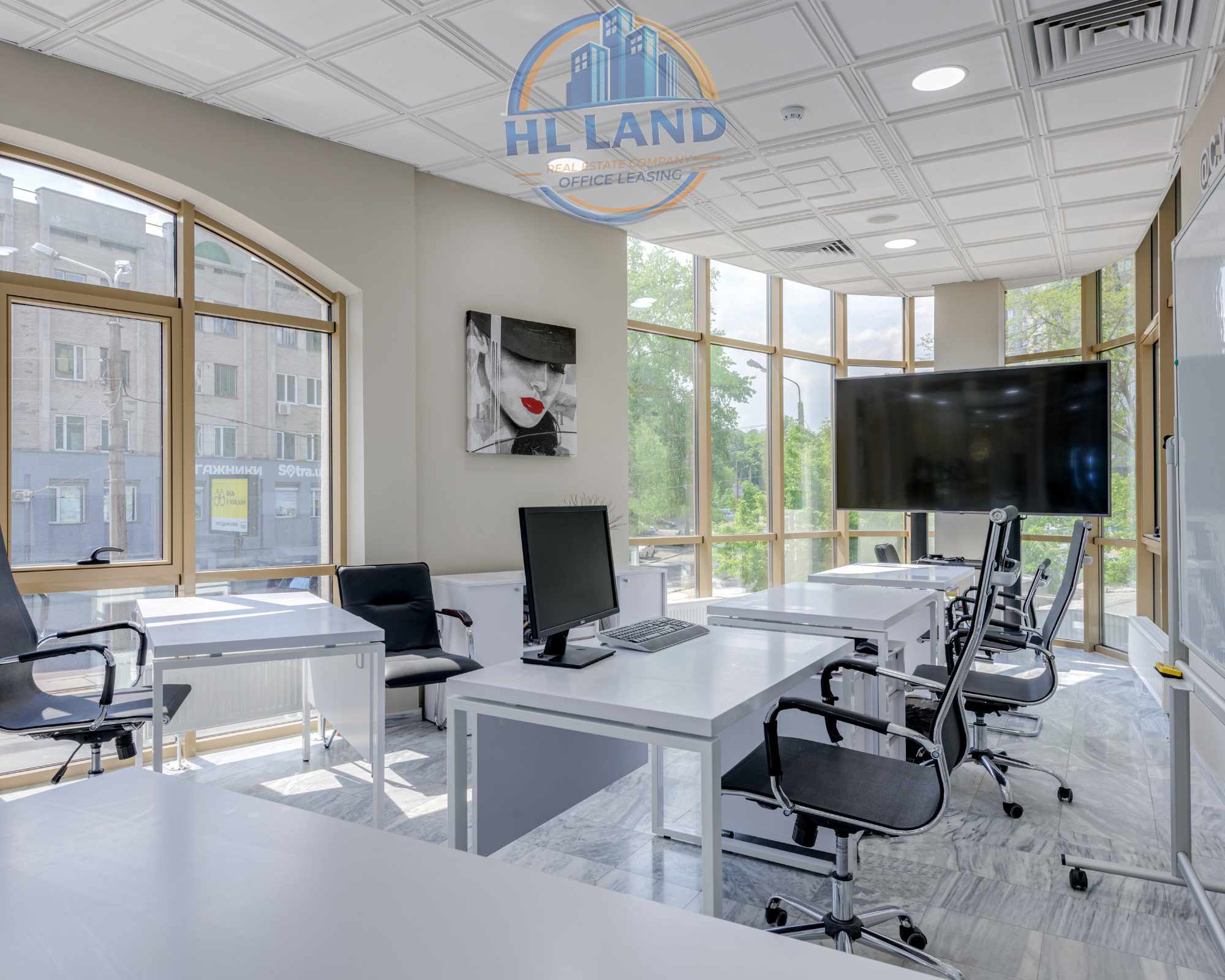 Diện tích thực sử dụng của văn phòng là bao nhiêu?