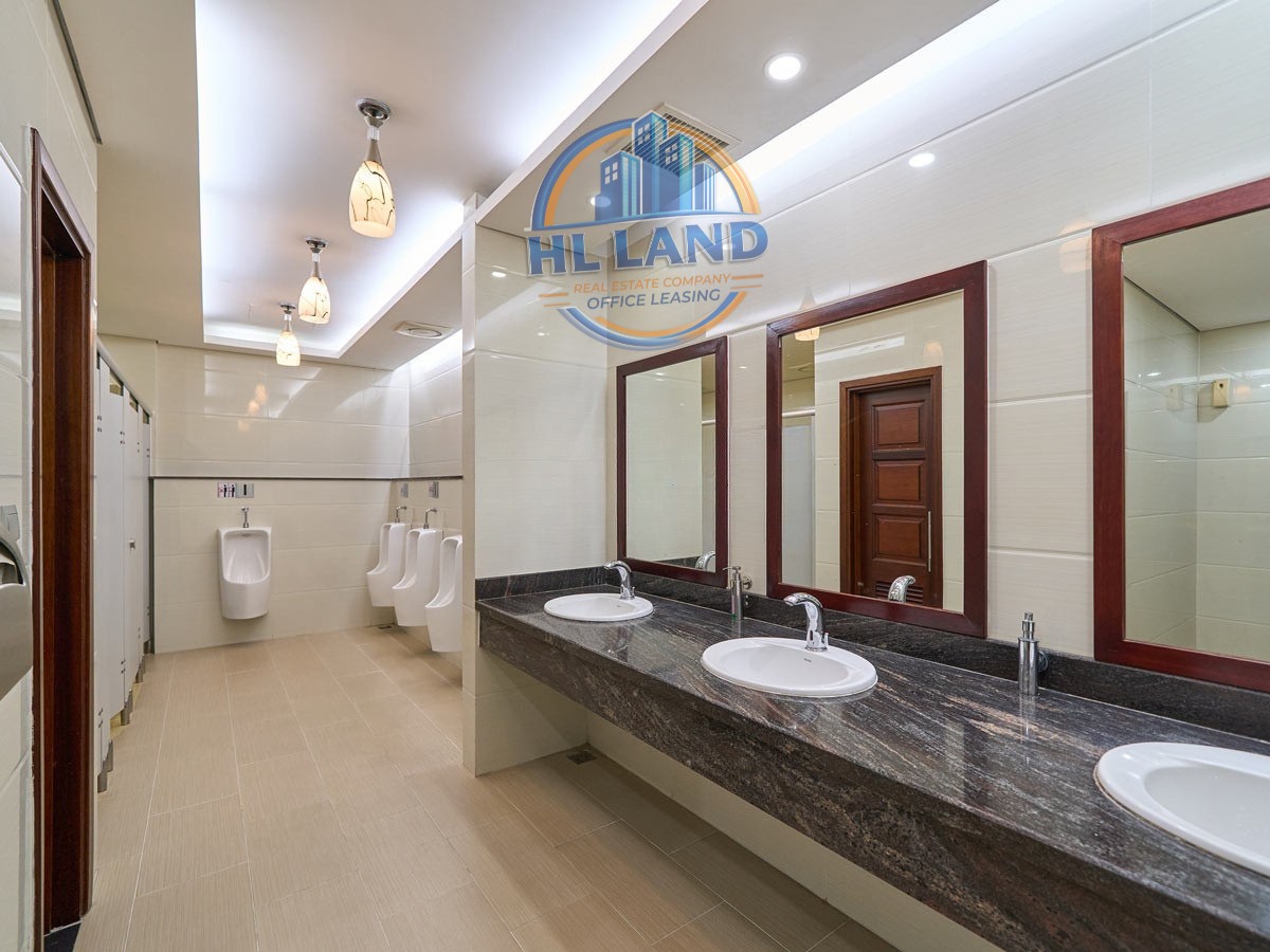 Phí dịch vụ văn phòng có bao gồm tiền điện và nước không?