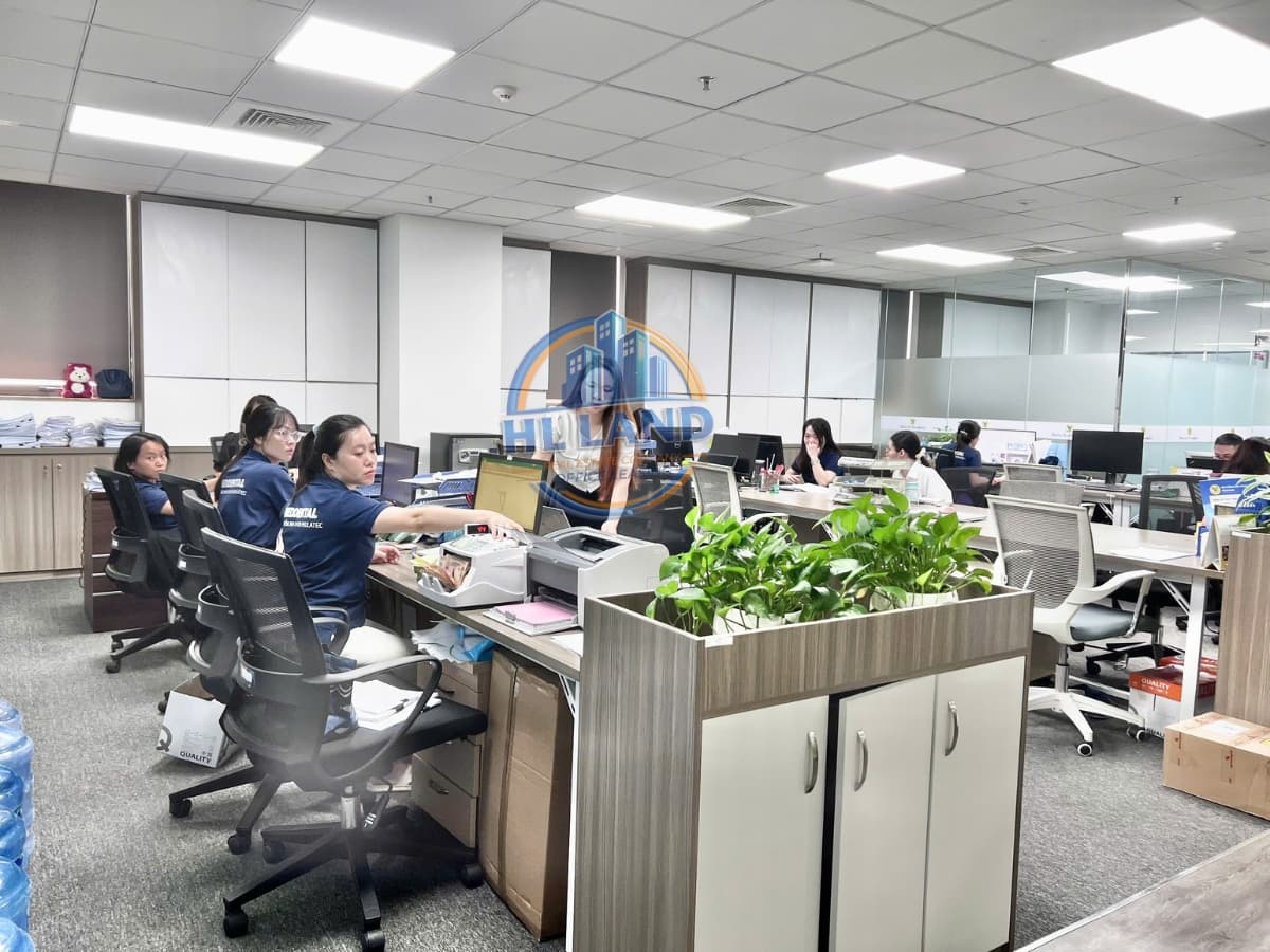 Phí làm việc cuối tuần và ngày lễ trong quà tòa