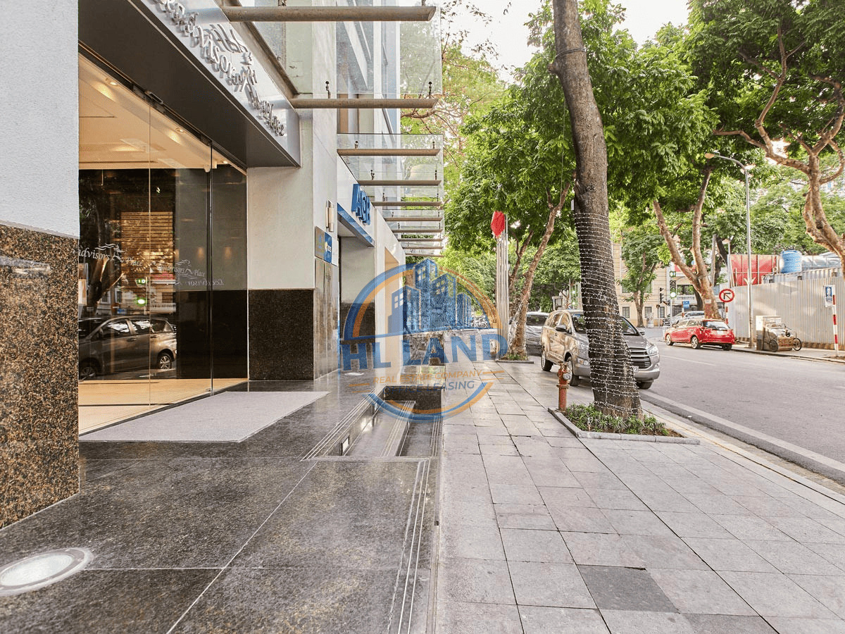 Location and Transport Advantages of Leadvisors Place