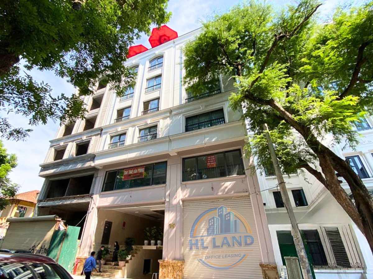 Overview of 15 Ly Nam De Building