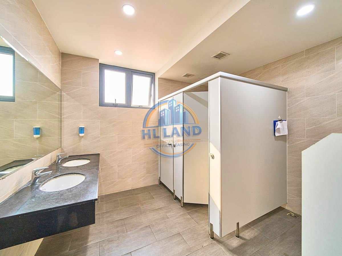 Equipment, Amenities, and Services at Minori Office