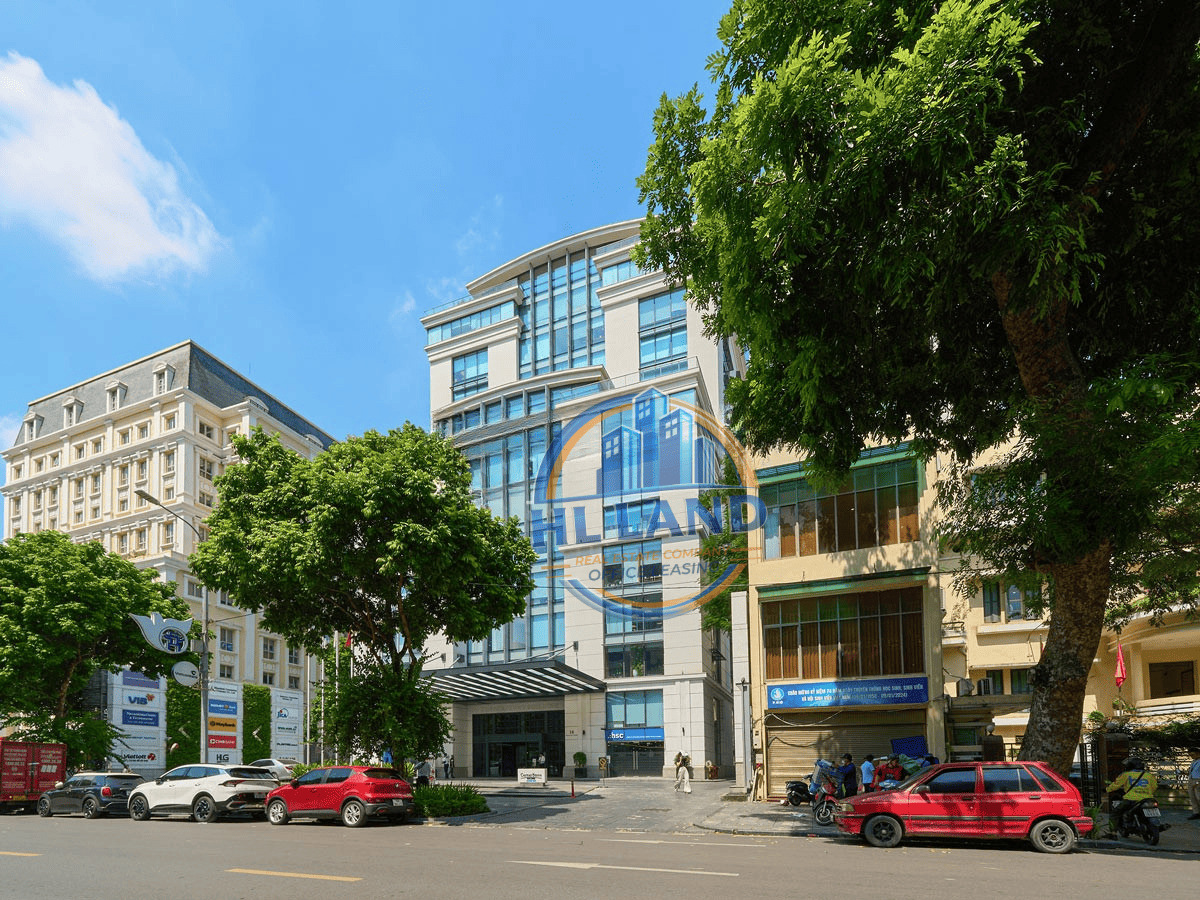 Location and Transport Advantages of Cornerstone Building