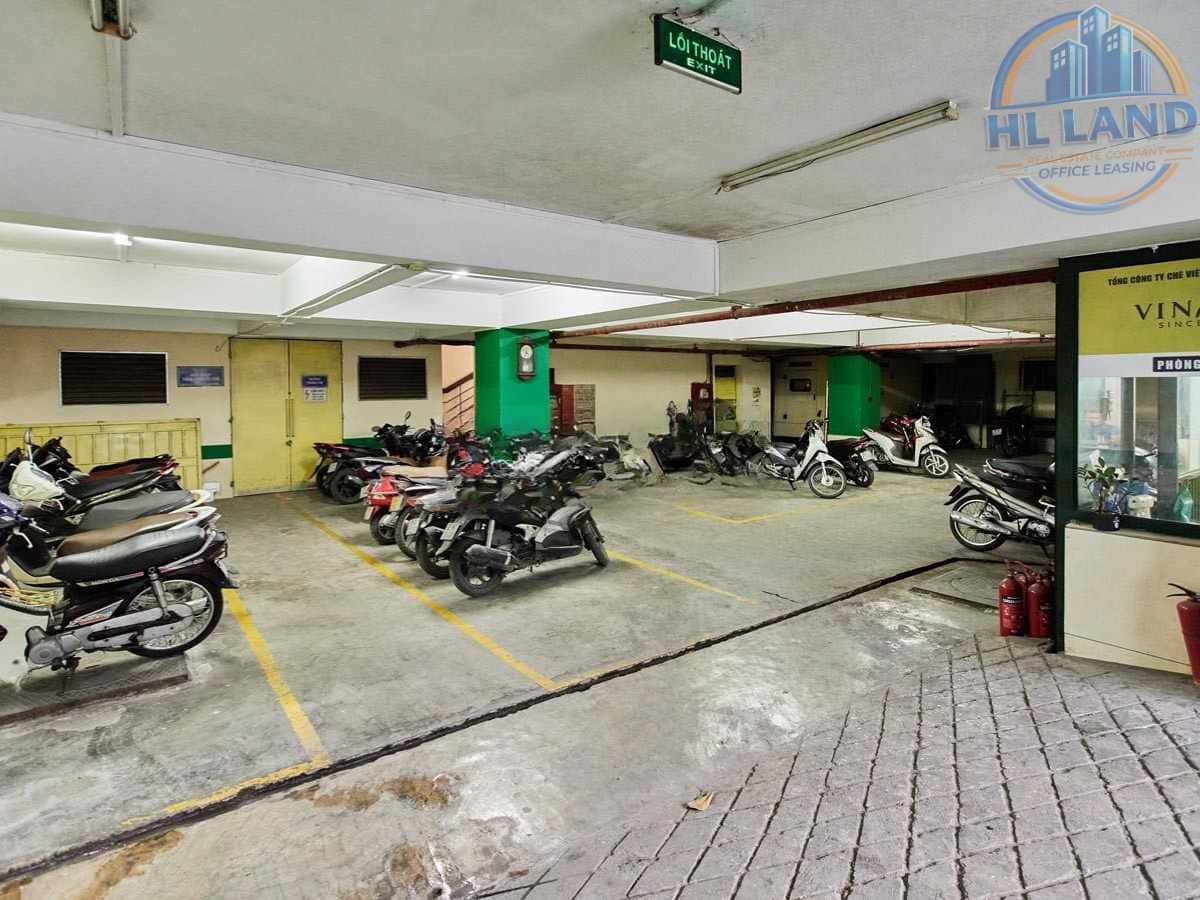 Equipment, Amenities and Services at Vinatea Building