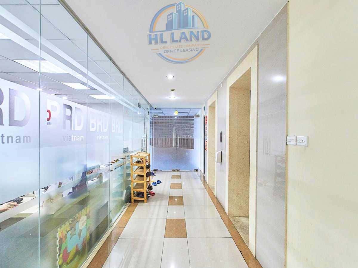Architecture and Office Standards at 188 Truong Chinh Building