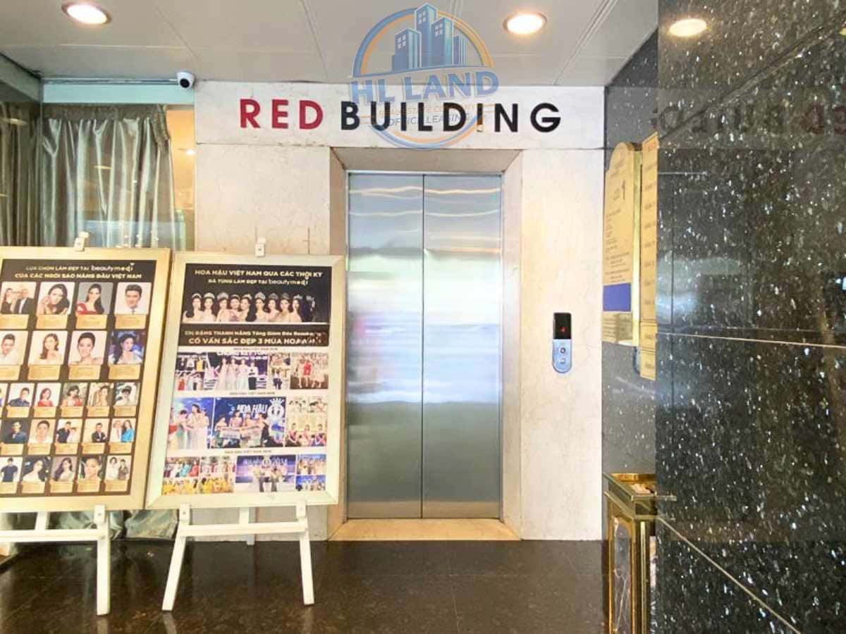 Equipment, Amenities and Services at Red Building