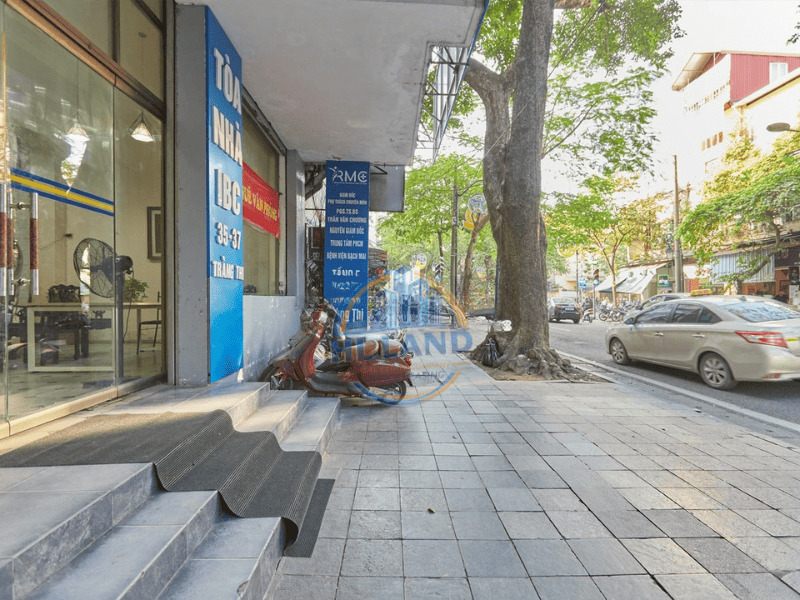 Building Scale and Office Space for Lease at IBC Building