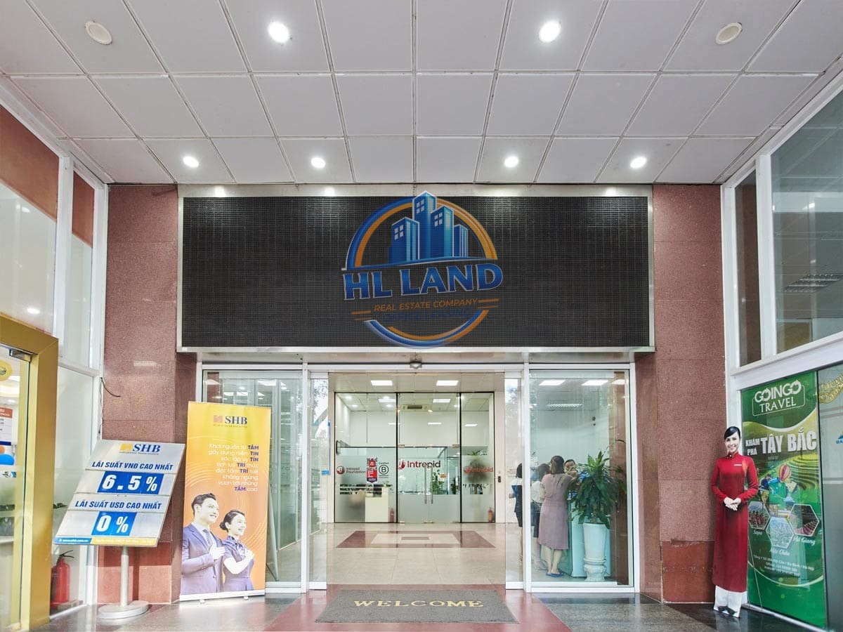 Architectural Design and Office Standards at Ladeco Building