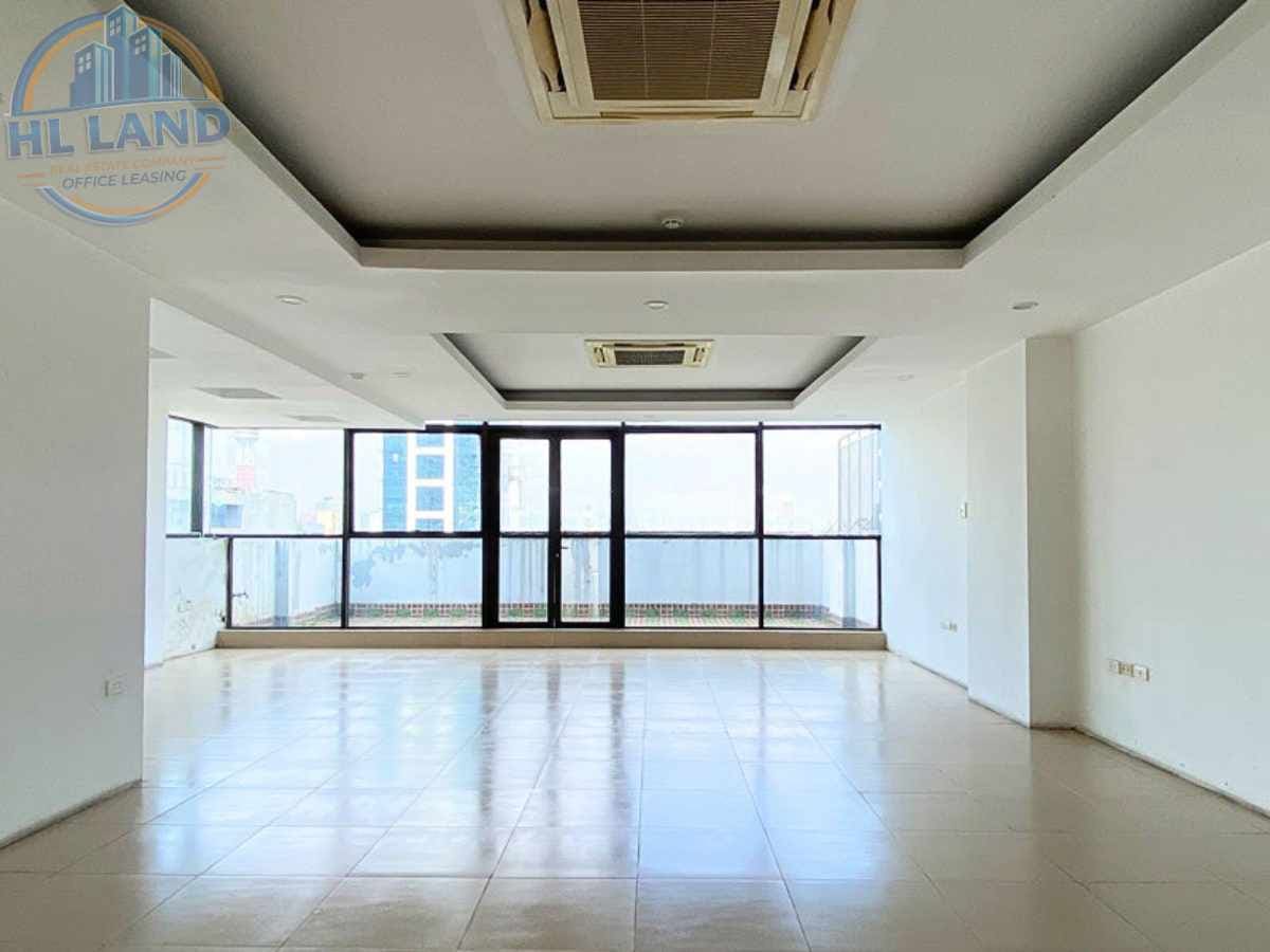 Office Rental Price and Vacant Space at Red Building