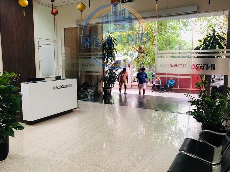 Architectural design and office standards at Intracom Building