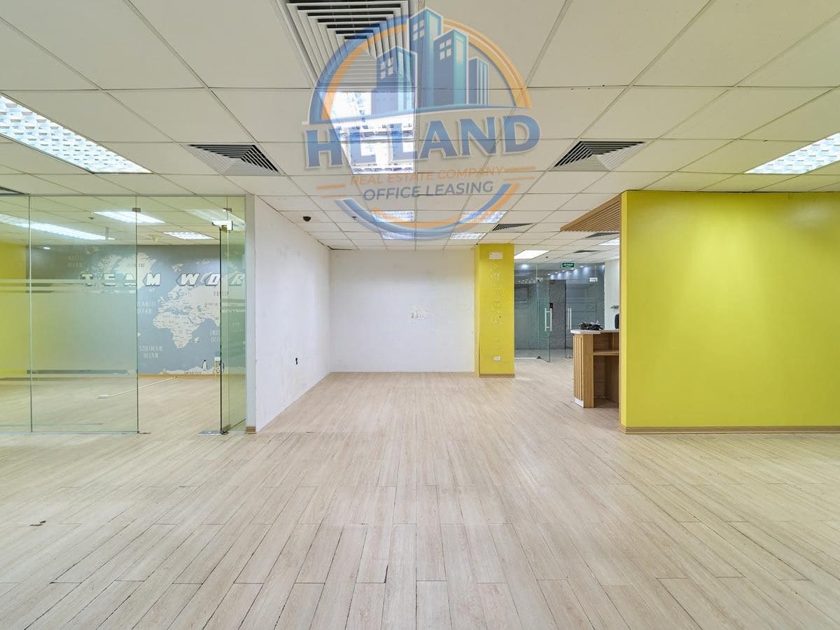 Building scale and office areas for lease at Hoang Linh Building